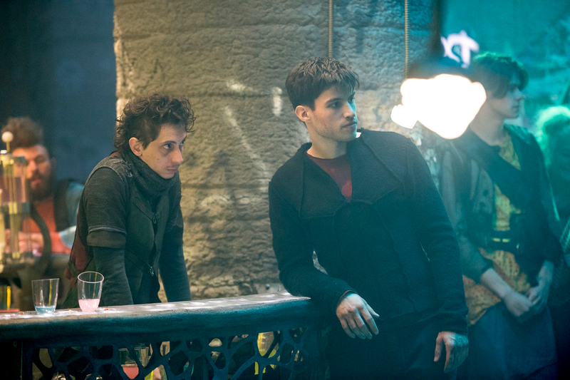 Rasmus Hardiker as Kem and Cameron Cuffe as Seg-El.